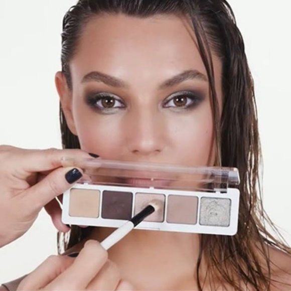 Natasha Denona Eyeshadow Palette - AYANA- Cool Smokey Shades - Picture 3 of 12
